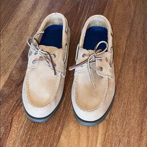 BRAND NEW boys sperry shoes